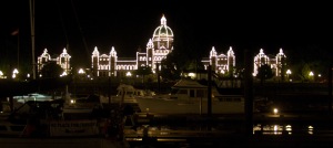 The Race to Alaska stage #1 finish line was in front of the BC Parliament, where we tied up with all the competitors.  